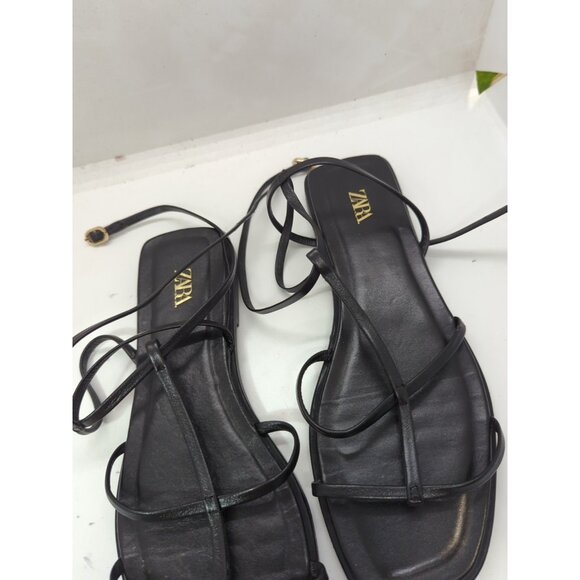 Zara Woman’s Flat Black Strappy Sandals With  Ankle Strap Buckles Size 38/7.5 - Picture 3 of 8